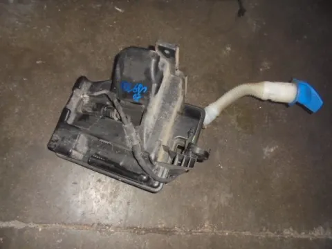 Δοχείο Υαλοκαθαριστήρων Με Μοτέρ για SEAT TOLEDO (2013 - 2018) Δοχείο Υαλοκαθαριστήρων Με Μοτέρ για SEAT TOLEDO (2013 - 2018)