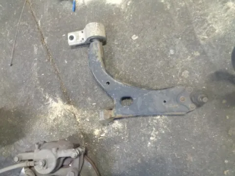 Ψαλίδι Εμπρός Αριστερό για FORD FIESTA (2002 - 2005) Mk5a Ψαλίδι Εμπρός Αριστερό για FORD FIESTA (2002 - 2005) Mk5a