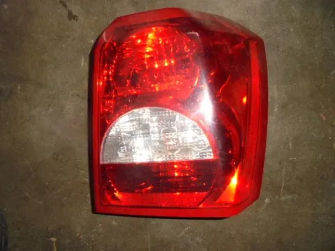 Φανάρι Πίσω Δεξί για DODGE CALIBER (2006 - ) Φανάρι Πίσω Δεξί για DODGE CALIBER (2006 - )