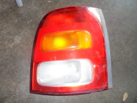 Φανάρι Πίσω Δεξί Ελαττωματικό για NISSAN MICRA (1998 - 2000) (K11) Φανάρι Πίσω Δεξί Ελαττωματικό για NISSAN MICRA (1998 - 2000) (K11)