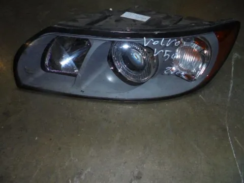 Φανάρι Εμπρός Αριστερό TYC για VOLVO S40 (2004 - 2007) (MS) , V40 (2004 - 2007) Φανάρι Εμπρός Αριστερό TYC για VOLVO S40 (2004 - 2007) (MS) , V40 (2004 - 2007)