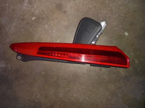 Φανάρι Πίσω Δεξί Άνω Κομμάτι για VOLVO XC90 (2003 - 2006) Φανάρι Πίσω Δεξί Άνω Κομμάτι για VOLVO XC90 (2003 - 2006)