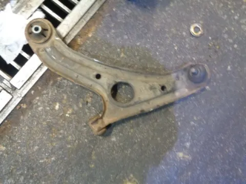Ψαλίδι Εμπρός Αριστερό για HYUNDAI GETZ (2002 - 2005) (TB) Ψαλίδι Εμπρός Αριστερό για HYUNDAI GETZ (2002 - 2005) (TB)