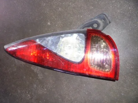 Φανάρι Πίσω Δεξί Ελαττωματικό για TOYOTA YARIS VERSO (2002 - 2004) (XP20) Φανάρι Πίσω Δεξί Ελαττωματικό για TOYOTA YARIS VERSO (2002 - 2004) (XP20)