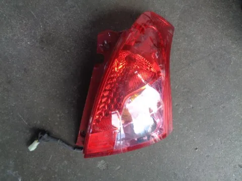 Φανάρι Πίσω Δεξί Ελαττωματικό για SUZUKI SWIFT (2008 - 2011) (RS) Φανάρι Πίσω Δεξί Ελαττωματικό για SUZUKI SWIFT (2008 - 2011) (RS)