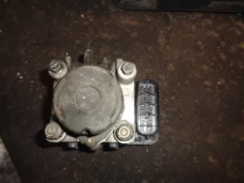 Μονάδα ABS 8200977486 για DAIHATSU TERIOS (1997 - 2000) (J100) , (2000 - 2005) (J102) Μονάδα ABS 8200977486 για DAIHATSU TERIOS (1997 - 2000) (J100) , (2000 - 2005) (J102)