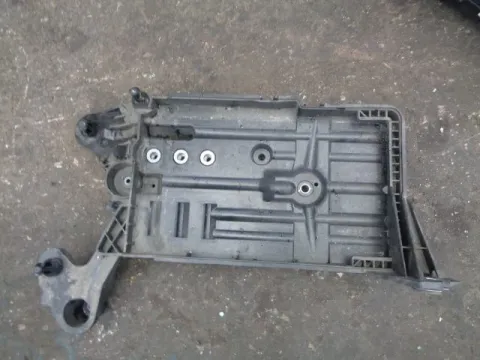 Βάση Μπαταρίας για SKODA OCTAVIA (2017 - 2019) Hatchback - 5dr 1600 Diesel (DDY) TDi 110hp *Δ* Βάση Μπαταρίας για SKODA OCTAVIA (2017 - 2019) Hatchback - 5dr 1600 Diesel (DDY) TDi 110hp *Δ*