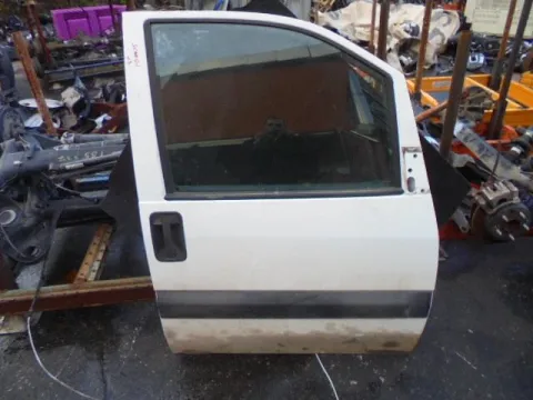 Πόρτα Εμπρός Δεξιά για FIAT SCUDO (1995 - 2003) (220P) *Γ* Πόρτα Εμπρός Δεξιά για FIAT SCUDO (1995 - 2003) (220P) *Γ*
