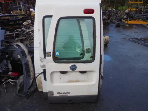 Πόρτα Πίσω Αριστερή Δίφυλλη Με Τζάμι για FIAT SCUDO (1995 - 2003) (220P) *Γ* Πόρτα Πίσω Αριστερή Δίφυλλη Με Τζάμι για FIAT SCUDO (1995 - 2003) (220P) *Γ*