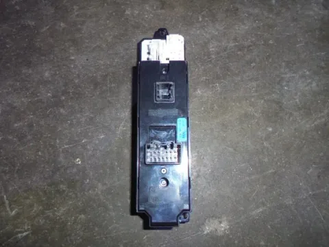 Διακόπτης Παραθύρων Κεντρικός Αριστερής 4πλος 7+13pin για TOYOTA C-HR (2017 - ) - 