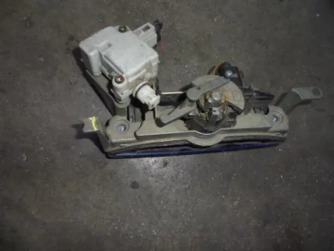 Πετούγια Πόρτας Εξωτερική Πορτ-μπαγκαζ Με Αφαλό Με Ελαττωματική Βάση για VW POLO (2002 - 2005) (9N) - 