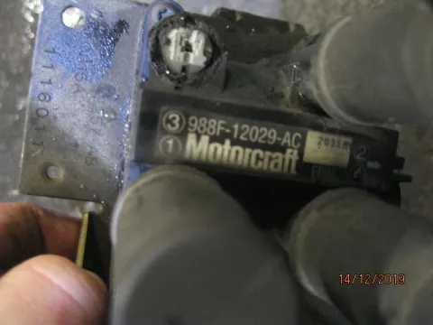 Πολλαπλασιαστής * 988F-12029-AC * για FORD FOCUS (2002 - 2004) Mk1b , (1998 - 2001) Mk1a  ΤΕΛΑΡΟ 50"(πισω σκαλα) Πολλαπλασιαστής * 988F-12029-AC * για FORD FOCUS (2002 - 2004) Mk1b , (1998 - 2001) Mk1a  ΤΕΛΑΡΟ 50"(πισω σκαλα)