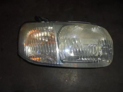 Φανάρι Εμπρός Δεξί για FORD MAVERICK (2001 - 2005) Φανάρι Εμπρός Δεξί για FORD MAVERICK (2001 - 2005)