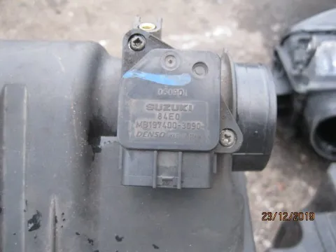 Φιλτροκούτι με MAF MB197400-3090 για SUZUKI IGNIS (2000 - 2003) (RG) , SWIFT (2006 - 2008) (RS) , (2008 - 2011) (RS) *Δ* -  Φιλτροκούτι με MAF MB197400-3090 για SUZUKI IGNIS (2000 - 2003) (RG) , SWIFT (2006 - 2008) (RS) , (2008 - 2011) (RS) *Δ* -