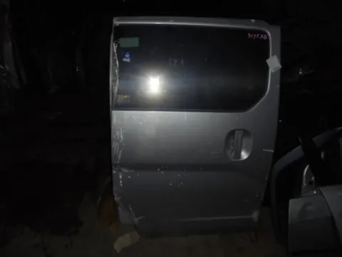 Πόρτα Δεξιά Συρόμενη Με Τζάμι για NISSAN NV200-EVALIA (2010 - ) Πόρτα Δεξιά Συρόμενη Με Τζάμι για NISSAN NV200-EVALIA (2010 - )
