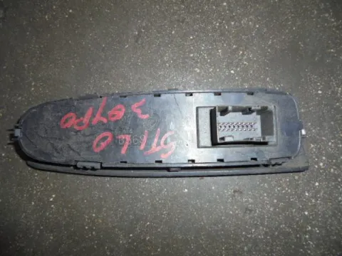 Διακόπτης Παραθύρου Εμπρός Αριστερής Πόρτας 3Πλός 18Pin για FIAT STILO (2001 - 2006) (192) Hatchback - 3dr -  Διακόπτης Παραθύρου Εμπρός Αριστερής Πόρτας 3Πλός 18Pin για FIAT STILO (2001 - 2006) (192) Hatchback - 3dr -