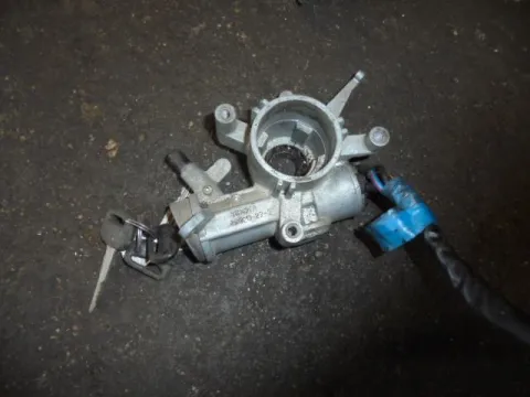 Διακόπτης Μίζας 45020-27-2 για TOYOTA LITE-ACE (1985 - 1991) (M30) , (1992 - 1995) (R20) Διακόπτης Μίζας 45020-27-2 για TOYOTA LITE-ACE (1985 - 1991) (M30) , (1992 - 1995) (R20)
