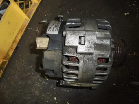 Δυναμό - Εναλλάκτης 03D 903 025 D για VW POLO (2002 - 2005) (9N) Δυναμό - Εναλλάκτης 03D 903 025 D για VW POLO (2002 - 2005) (9N)