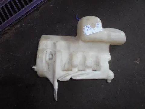 Δοχείο Υαλοκαθαριστήρων για MERCEDES VITO (1996 - 2003) (W638) Δοχείο Υαλοκαθαριστήρων για MERCEDES VITO (1996 - 2003) (W638)