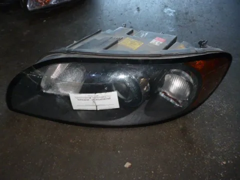 Φανάρι Εμπρός Αριστερό για VOLVO C70 (2002 - 2006) Φανάρι Εμπρός Αριστερό για VOLVO C70 (2002 - 2006)