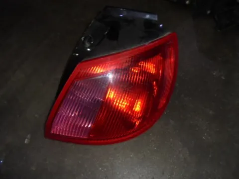 Φανάρι Πίσω Δεξί Ελλατωματικό για MITSUBISHI COLT (2005 - 2008 ) (CZ) Hatchback - 3dr (CZ3) Φανάρι Πίσω Δεξί Ελλατωματικό για MITSUBISHI COLT (2005 - 2008 ) (CZ) Hatchback - 3dr (CZ3)