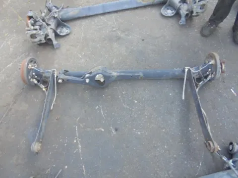 Πίσω Άξονας Ταμπούρα για NISSAN ALMERA (1995 - 1998) (N15) *ΔΒ* Πίσω Άξονας Ταμπούρα για NISSAN ALMERA (1995 - 1998) (N15) *ΔΒ*