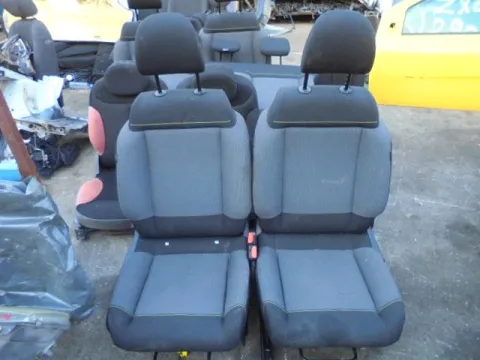 Καθίσματα Σετ Εμπρός Με Αερόσακους για CITROEN C3 (2017 - ) *Α* Καθίσματα Σετ Εμπρός Με Αερόσακους για CITROEN C3 (2017 - ) *Α*