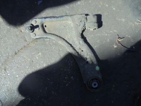 Ψαλίδι Εμπρός Αριστερό για OPEL CORSA (2000 - 2004) C , (2004 - 2006) C Ψαλίδι Εμπρός Αριστερό για OPEL CORSA (2000 - 2004) C , (2004 - 2006) C