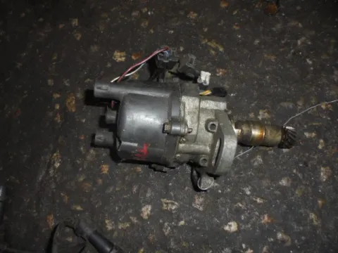 Ντιστριμπιτέρ Με Δύο Φίσες 4+2Pin για TOYOTA HI-ACE (1996 - 2006) (XH10) Ντιστριμπιτέρ Με Δύο Φίσες 4+2Pin για TOYOTA HI-ACE (1996 - 2006) (XH10)