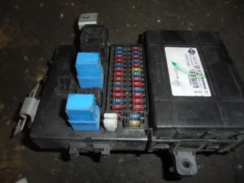 Ασφαλειοθήκη 5WK48541 για NISSAN PRIMERA (1996 - 1999) (P11) , (1999 - 2001) (P11) Ασφαλειοθήκη 5WK48541 για NISSAN PRIMERA (1996 - 1999) (P11) , (1999 - 2001) (P11)
