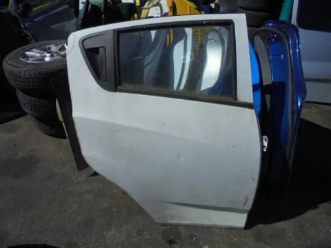 Πόρτα Πίσω Δεξιά (Λίγο Χτυπημένη) για CHEVROLET - DAEWOO SPARK (2010 - 2012) , (2013 - ) *Γ* Πόρτα Πίσω Δεξιά (Λίγο Χτυπημένη) για CHEVROLET - DAEWOO SPARK (2010 - 2012) , (2013 - ) *Γ*