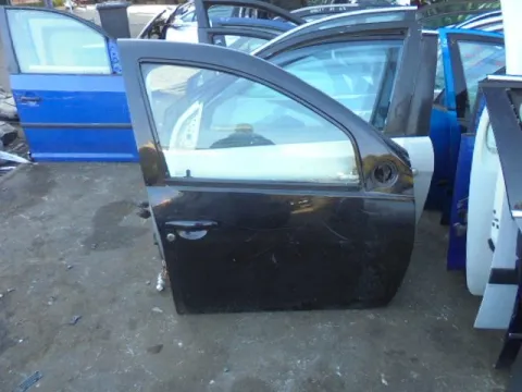 Πόρτα Εμπρός Δεξιά (Λίγο Χτυπημένη) για DACIA DUSTER (2010 - ) *Γ* Πόρτα Εμπρός Δεξιά (Λίγο Χτυπημένη) για DACIA DUSTER (2010 - ) *Γ*
