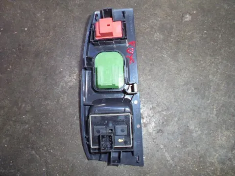 Διακόπτης Παραθύρων Κεντρικός Αριστερής 2πλος 4+10+4Pin για VW FOX (2005 - ) (5Z1) - 