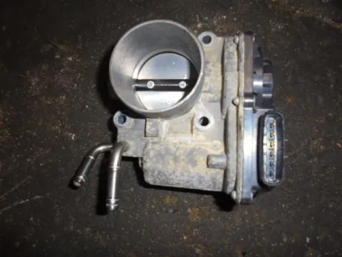 Σώμα Πεταλούδας 22030-47010 για TOYOTA YARIS (2003 - 2005) (XP10) 1300 2SZ-FE petrol 86 SCP12 , (2006 - 2009) (KL9) 1300 2SZ-FE petrol 87 SCP90 Σώμα Πεταλούδας 22030-47010 για TOYOTA YARIS (2003 - 2005) (XP10) 1300 2SZ-FE petrol 86 SCP12 , (2006 - 2009) (KL9) 1300 2SZ-FE petrol 87 SCP90