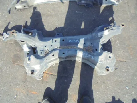 Γέφυρα Εμπρός Οριζόντια για TOYOTA AURIS (2009 - 2013) *ΔΒ* Γέφυρα Εμπρός Οριζόντια για TOYOTA AURIS (2009 - 2013) *ΔΒ*