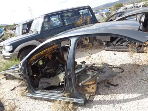 Τροπέτο Αμάξι Κουφάρι Χωρίς Πίσω Άξονα για SKODA OCTAVIA (2014 - 2017) Hatchback - 5dr *ΔΒ* -  Τροπέτο Αμάξι Κουφάρι Χωρίς Πίσω Άξονα για SKODA OCTAVIA (2014 - 2017) Hatchback - 5dr *ΔΒ* -