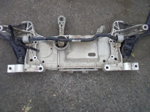 Γέφυρα Εμπρός Οριζόντια για VW GOLF (2004 - 2008) Mk5 (1K1) *ΔΒ* ΠΑΛΕΤΑ 21 *192222* Γέφυρα Εμπρός Οριζόντια για VW GOLF (2004 - 2008) Mk5 (1K1) *ΔΒ* ΠΑΛΕΤΑ 21 *192222*