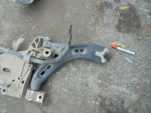 Ψαλίδι Εμπρός Δεξί για VW GOLF (2009 - 2013) Mk6 (5K1) *ΔΒ* ΠΑΛΕΤΑ 24 *192225* Ψαλίδι Εμπρός Δεξί για VW GOLF (2009 - 2013) Mk6 (5K1) *ΔΒ* ΠΑΛΕΤΑ 24 *192225*