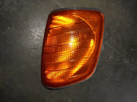 Φλας Εμπρός Αριστερό ΕΛΛΑΤΩΜΑΤΙΚΟ για MERCEDES E - CLASS (1993 - 1995) (W124) S-Wagon - 5dr , Sedan - 4dr Φλας Εμπρός Αριστερό ΕΛΛΑΤΩΜΑΤΙΚΟ για MERCEDES E - CLASS (1993 - 1995) (W124) S-Wagon - 5dr , Sedan - 4dr