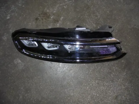 Φανάρι Εμπρός Δεξί ΕΛΛΑΤΩΜΑΤΙΚΟ για CITROEN C3 (2017 - ) Hatchback - 5dr