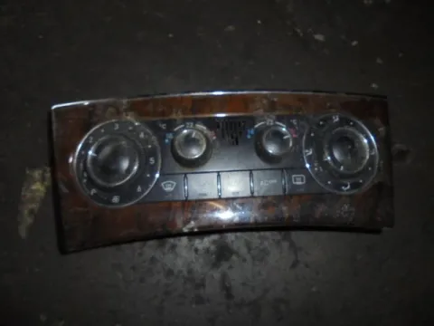 Χειριστήρια Καλοριφέρ A2038301785 για MERCEDES C - CLASS (2000 - 2003) (W203) Χειριστήρια Καλοριφέρ A2038301785 για MERCEDES C - CLASS (2000 - 2003) (W203)