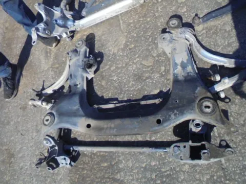 Γέφυρα Εμπρός Οριζόντια για AUDI A4 (1995 - 1998) (8D) *ΔΒ* ΠΑΛΕΤΑ 49 *193418* Γέφυρα Εμπρός Οριζόντια για AUDI A4 (1995 - 1998) (8D) *ΔΒ* ΠΑΛΕΤΑ 49 *193418*