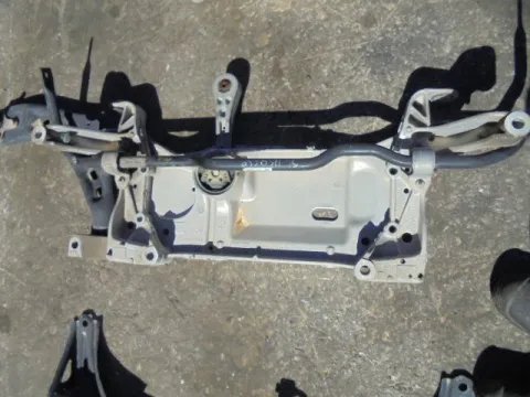 Γέφυρα Εμπρός Οριζόντια για VW SCIROCCO (2008 - 2014) (137) *ΔΒ* ΠΑΛΕΤΑ 51 *193420* Γέφυρα Εμπρός Οριζόντια για VW SCIROCCO (2008 - 2014) (137) *ΔΒ* ΠΑΛΕΤΑ 51 *193420*