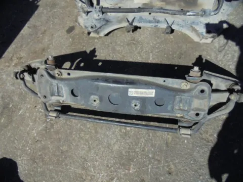 Γέφυρα Εμπρός Οριζόντια (Με Σούστα) για SMART FORTWO (1999 - 2001) (CITY-COUPE) (S1) *ΔΒ* Γέφυρα Εμπρός Οριζόντια (Με Σούστα) για SMART FORTWO (1999 - 2001) (CITY-COUPE) (S1) *ΔΒ*