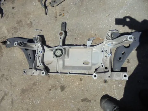 Γέφυρα Εμπρός Οριζόντια για VW GOLF (2009 - 2013) Mk6 (5K1) *ΔΒ* ΠΑΛΕΤΑ 171 *207188* Γέφυρα Εμπρός Οριζόντια για VW GOLF (2009 - 2013) Mk6 (5K1) *ΔΒ* ΠΑΛΕΤΑ 171 *207188*