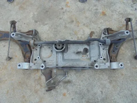 Γέφυρα Εμπρός Οριζόντια για VW GOLF (2004 - 2008) Mk5 (1K1) *ΔΒ* Γέφυρα Εμπρός Οριζόντια για VW GOLF (2004 - 2008) Mk5 (1K1) *ΔΒ*