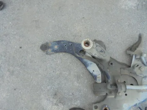 Ψαλίδι Εμπρός Αριστερό για FORD FOCUS (2004 - 2008) Mk2a (DA3 - C307) *ΔΒ* ΠΑΛΕΤΑ 57 *193427* Ψαλίδι Εμπρός Αριστερό για FORD FOCUS (2004 - 2008) Mk2a (DA3 - C307) *ΔΒ* ΠΑΛΕΤΑ 57 *193427*