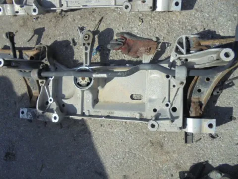 Γέφυρα Εμπρός Οριζόντια για VW GOLF (2004 - 2008) Mk5 (1K1) *ΔΒ* ΠΑΛΕΤΑ 171 *207188* Γέφυρα Εμπρός Οριζόντια για VW GOLF (2004 - 2008) Mk5 (1K1) *ΔΒ* ΠΑΛΕΤΑ 171 *207188*