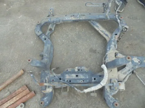 Γέφυρα Εμπρός Πλαίσιο για SAAB 9-5 (1998 - 2005) (YS3E) *ΔΒ* Γέφυρα Εμπρός Πλαίσιο για SAAB 9-5 (1998 - 2005) (YS3E) *ΔΒ*