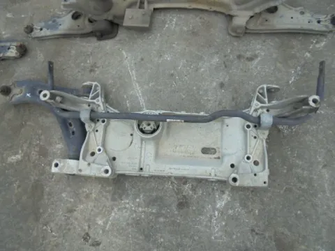 Γέφυρα Εμπρός Οριζόντια για SEAT ALTEA (2004 - 2008) (5P) *ΔΒ*  / ΠΑΛΕΤΑ *82* Γέφυρα Εμπρός Οριζόντια για SEAT ALTEA (2004 - 2008) (5P) *ΔΒ*  / ΠΑΛΕΤΑ *82*